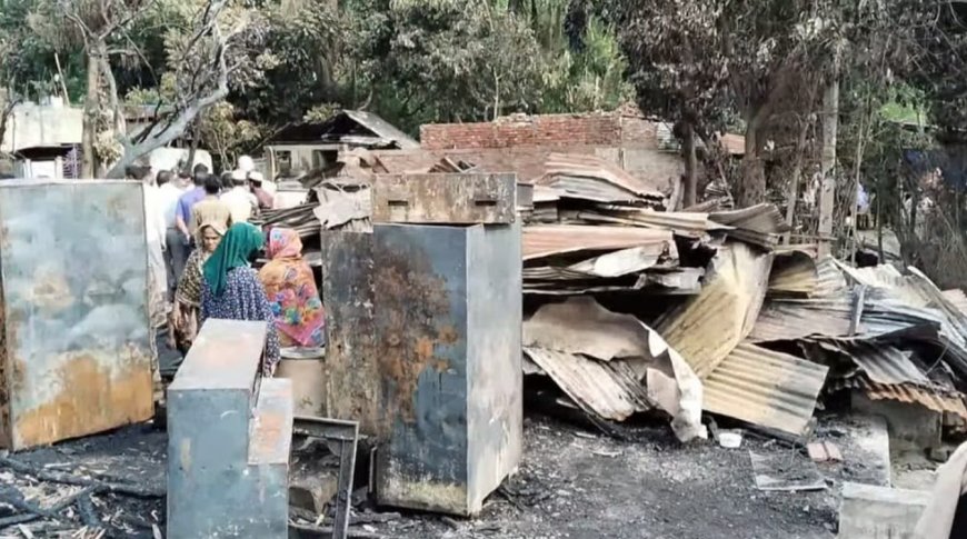 ছাগলনাইয়ায় অগ্নিকাণ্ডে ৮টি বসতঘর ভস্মীভূত;  ক্ষয়ক্ষতি প্রায় ৬০ লক্ষ টাকা