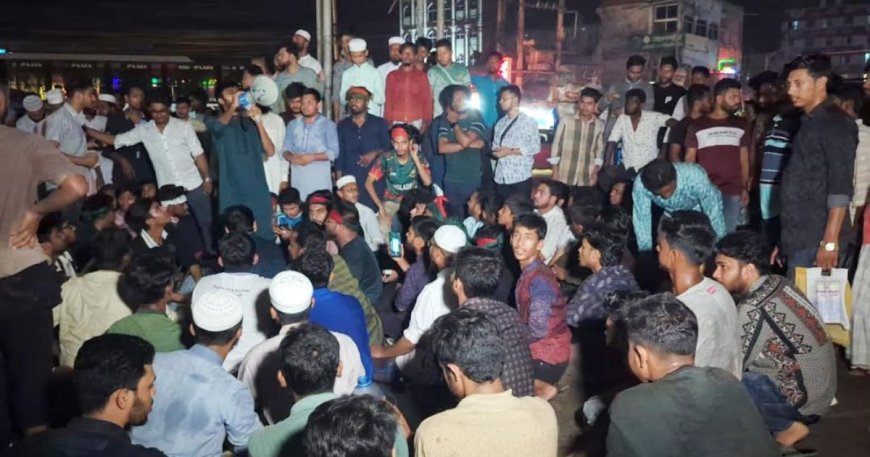 ফেনীতে আ'লীগ নিষিদ্ধের দাবিতে জুলাই যোদ্ধাদের ‘ব্লকেড’ কর্মসূচি